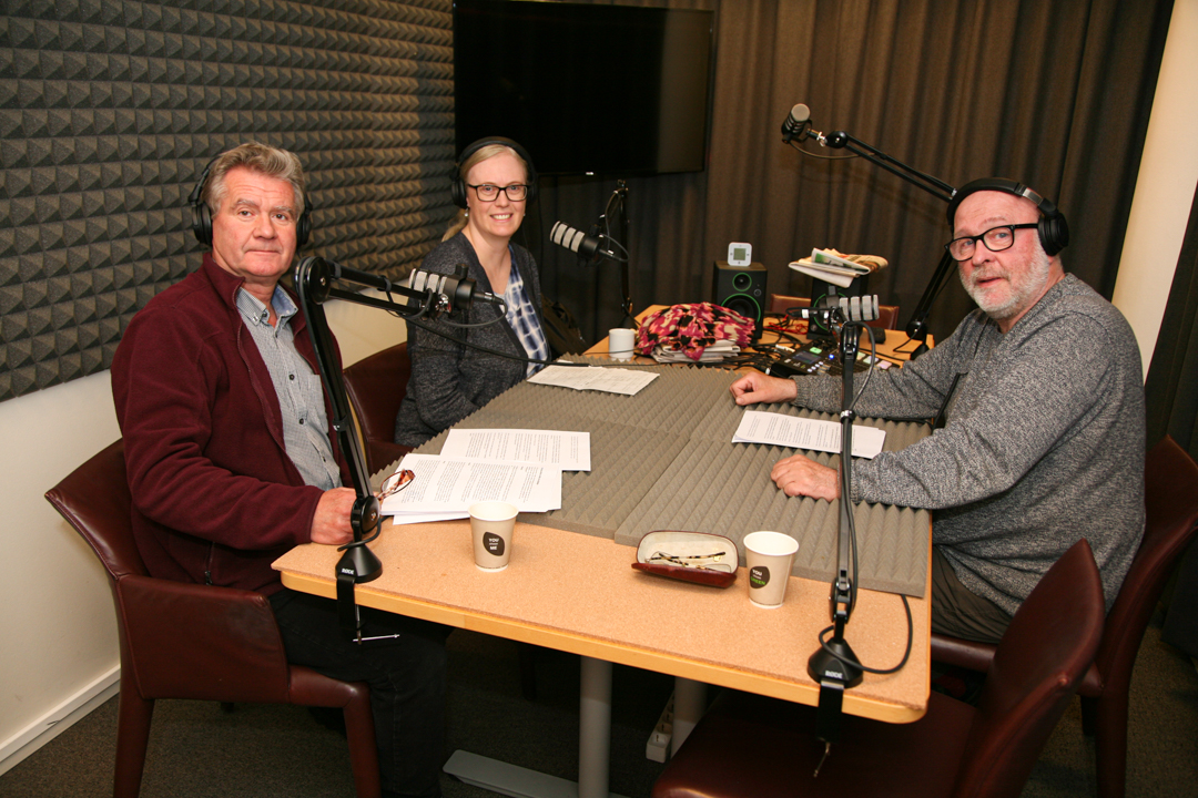 Kristinn H. Þorsteinsson, Rannveig Magnúsdóttir og Áskell Þórisson í hljóðveri