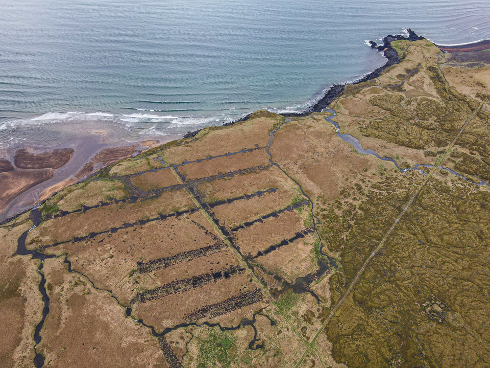 Loftmynd af endurheimtu votlendissvæði í landi Hnausa og Hamraendaá Snæfellsnesi 3 Loftmynd af endurheimtu votlendissvæði í landi Hnausa og Hamraendaá Snæfellsnesi