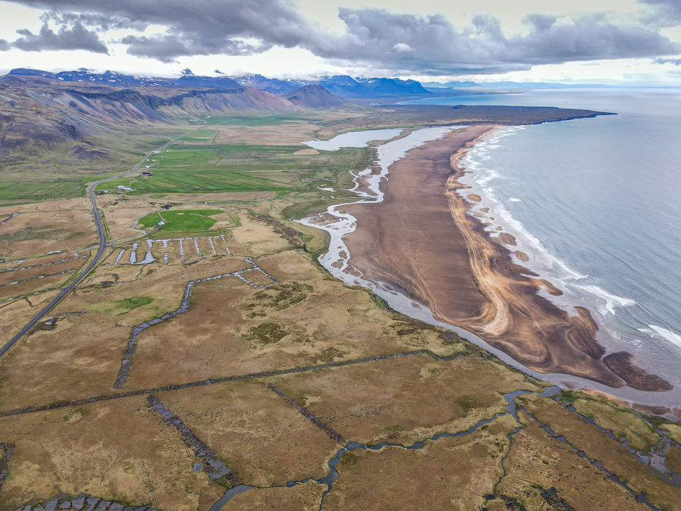 Loftmynd af endurheimtu votlendissvæði í landi Hnausa og Hamraendaá Snæfellsnesi 5 Loftmynd af endurheimtu votlendissvæði í landi Hnausa og Hamraendaá Snæfellsnesi